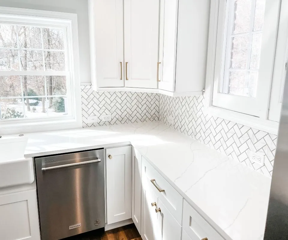 Quartz countertops in kitchen
