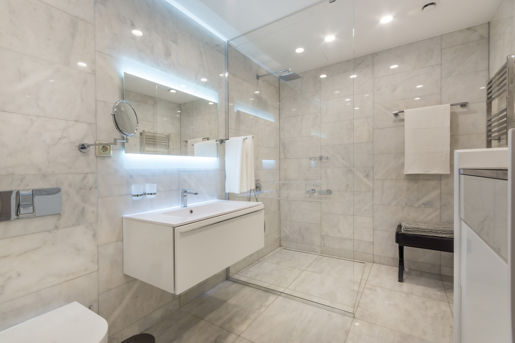 backlit bathroom mirror