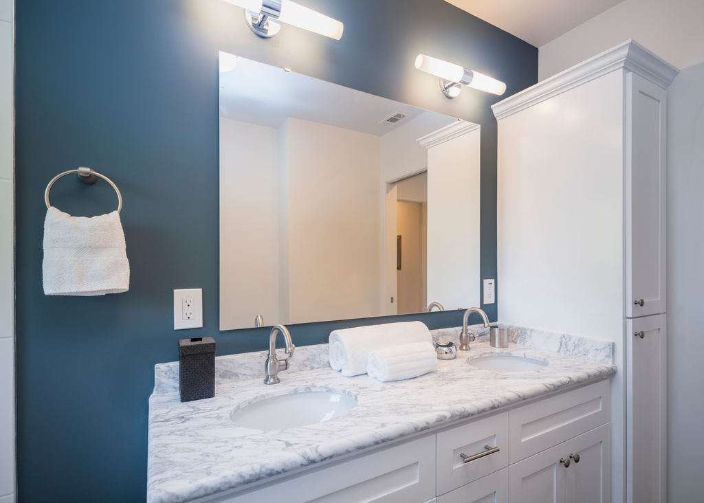 frameless bathroom mirror